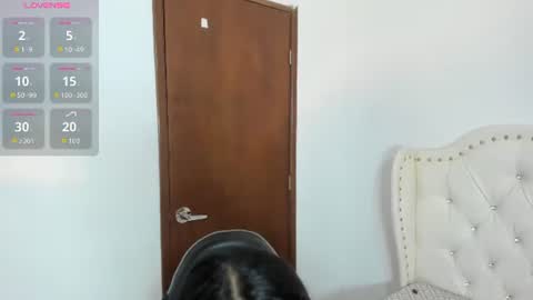 Snapshot of cutebustylatina chatting on 07.09.26 YourBustyLatina online show from 07.09.26