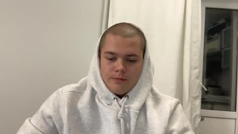 Snapshot of cutebutnaughty_ chatting on 10.08.25 Alex online show from 10.08.25