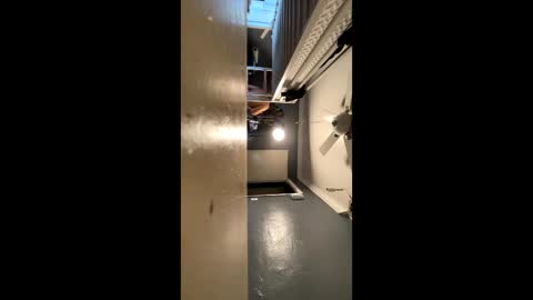 Snapshot of cutecuban18 chatting on 01.11.25 loveolots online show from 01.11.25