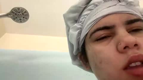 Snapshot of cutecuban18 chatting on 11.17.25 loveolots online show from 11.17.25