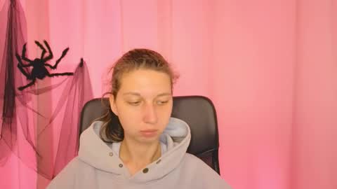 Elli online show from 11.06.25