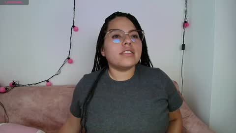 Snapshot of cutejess45 chatting on 01.12.25 tell me jess   online show from 01.12.25