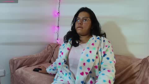 Snapshot of cutejess45 chatting on 01.31.25 tell me jess   online show from 01.31.25