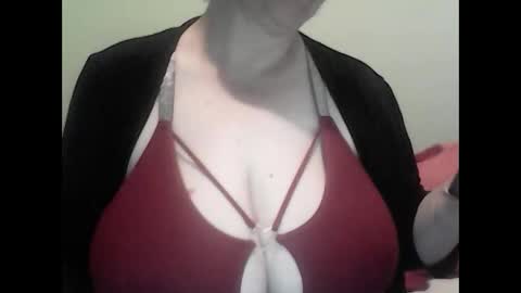 Snapshot of cutejessytom chatting on 05.26.26 Jessy online show from 05.26.26