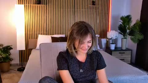 Snapshot of cutemirage chatting on 05.23.26 cutemirage online show from 05.23.26