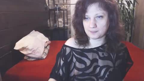 Snapshot of cutemoan chatting on 01.18.26 Rita online show from 01.18.26