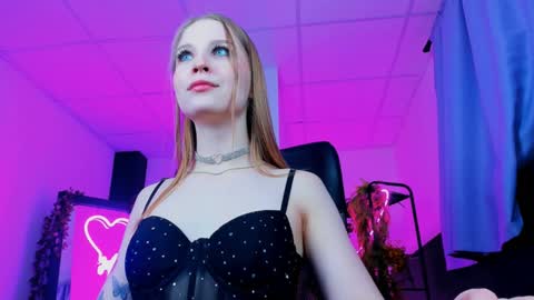Snapshot of cutemousee chatting on 12.05.24 Rina online show from 12.05.24