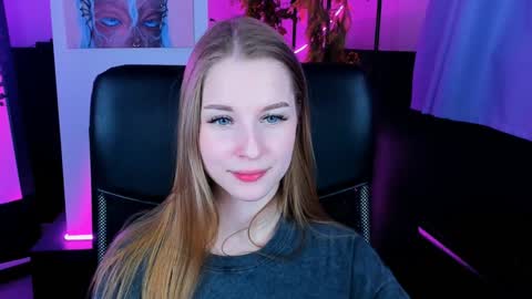 Snapshot of cutemousee chatting on 12.10.24 Rina online show from 12.10.24
