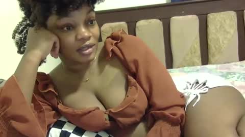 Snapshot of cutermilly chatting on 12.06.24 cutermilly online show from 12.06.24