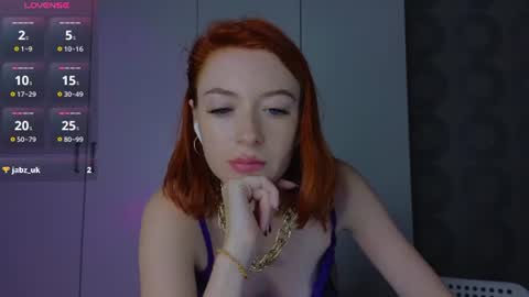 Snapshot of cuteroxyfoxyy chatting on 06.13.26 Roxy online show from 06.13.26