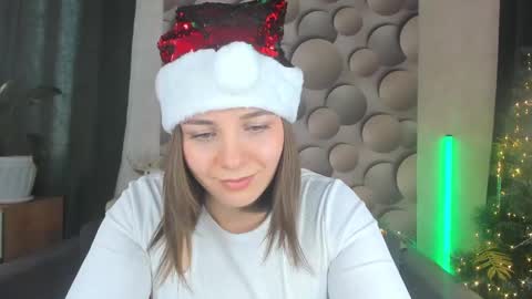 Snapshot of cutesmile_sharon chatting on 12.24.24 cutesmile sharon online show from 12.24.24