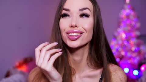 Snapshot of cutesmilebaby chatting on 12.08.24 Rita4u online show from 12.08.24