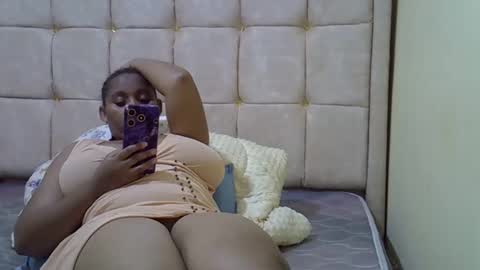 Snapshot of cutestebony1 chatting on 10.03.25 cutestebony1 online show from 10.03.25