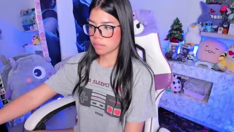 Snapshot of cutestephuwu chatting on 02.19.25  - independent model online show from 02.19.25