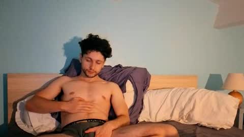 cutesubtwink101 online show from 10.31.25