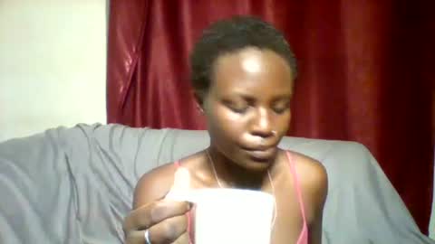 Snapshot of cutey_lunar chatting on 01.28.25 cutey_lunar online show from 01.28.25