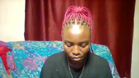 Snapshot of cutey_lunar chatting on 01.29.25 cutey_lunar online show from 01.29.25