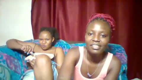 Snapshot of cutey_lunar chatting on 02.02.25 cutey_lunar online show from 02.02.25