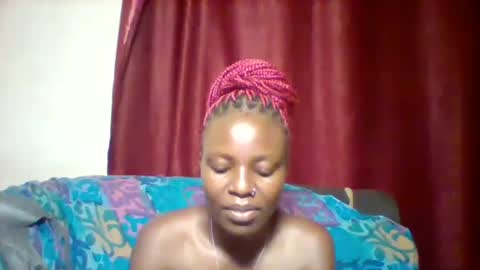 Snapshot of cutey_lunar chatting on 02.02.25 cutey_lunar online show from 02.02.25