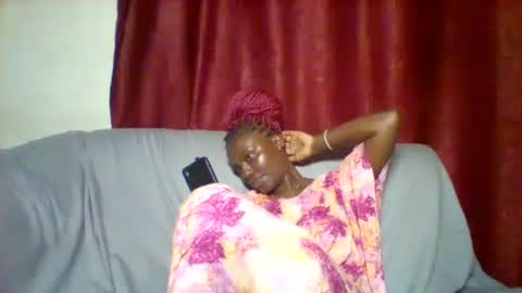 Snapshot of cutey_lunar chatting on 02.03.25 cutey_lunar online show from 02.03.25