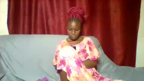 Snapshot of cutey_lunar chatting on 02.04.25 cutey_lunar online show from 02.04.25