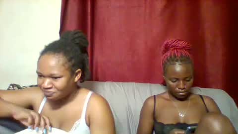 Snapshot of cutey_lunar chatting on 02.12.25 cutey_lunar online show from 02.12.25