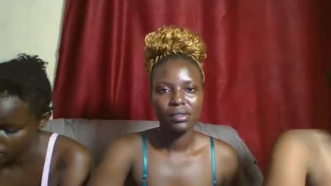 Snapshot of cutey_lunar chatting on 03.09.25 cutey_lunar online show from 03.09.25