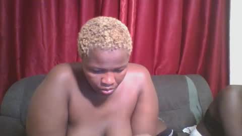 Snapshot of cutey_mellanin chatting on 01.26.25 cutey_mellanin online show from 01.26.25