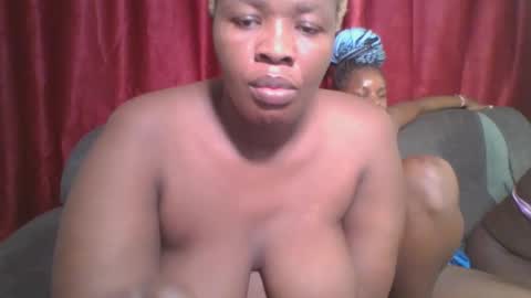 Snapshot of cutey_mellanin chatting on 01.28.25 cutey_mellanin online show from 01.28.25