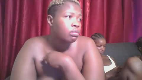 Snapshot of cutey_mellanin chatting on 02.26.25 cutey_mellanin online show from 02.26.25