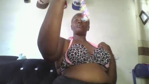 Snapshot of cutey_mellanin chatting on 09.20.25 cutey_mellanin online show from 09.20.25