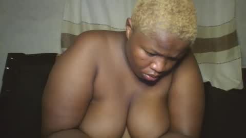Snapshot of cutey_mellanin chatting on 10.21.25 cutey_mellanin online show from 10.21.25