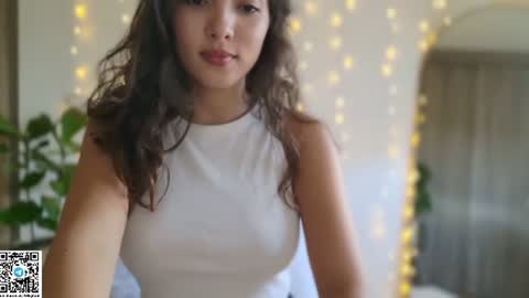 Snapshot of cutie18_angel chatting on 06.16.26 angela online show from 06.16.26