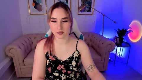 Snapshot of cutie_louise chatting on 12.14.24 Your Louise follow me online show from 12.14.24