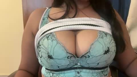 Snapshot of cutie_ruhi chatting on 06.16.26 Ruhii online show from 06.16.26