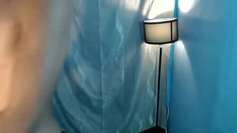 Snapshot of cutiewalter chatting on 06.22.26 cutiewalter online show from 06.22.26