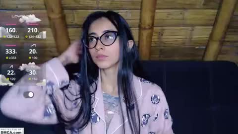 Snapshot of cutte_kitty_ chatting on 05.09.26 miss ari online show from 05.09.26