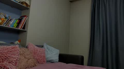 Snapshot of cuttiebunny chatting on 02.20.25 cuttiebunny online show from 02.20.25