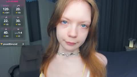 Snapshot of cuty_petite chatting on 07.10.26 Anne online show from 07.10.26