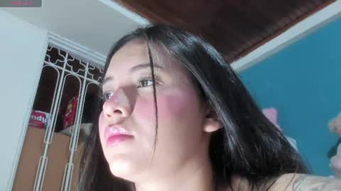 Snapshot of cuty_sexy_hotxx chatting on 06.14.26 LIZETH online show from 06.14.26
