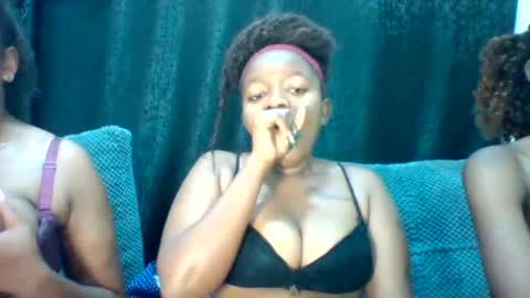 Snapshot of cuvy_babe chatting on 07.15.26 cuvy_babe online show from 07.15.26