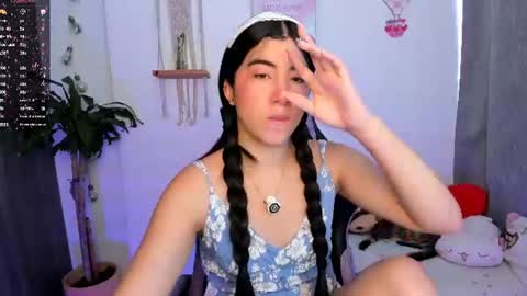 Snapshot of cyber_lizz chatting on 06.27.26 Liz online show from 06.27.26