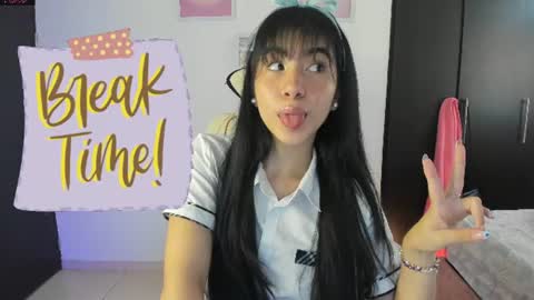 Snapshot of cyber_lizz chatting on 07.28.26 Liz online show from 07.28.26