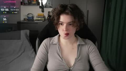 Helen Blossom online show from 04.20.26