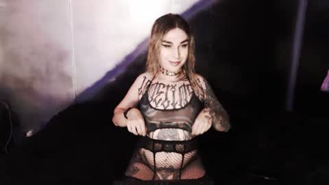 Nikki online show from 02.12.25