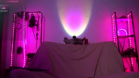 Snapshot of cyberxgoddess_ chatting on 11.19.25 Lily Goddess online show from 11.19.25