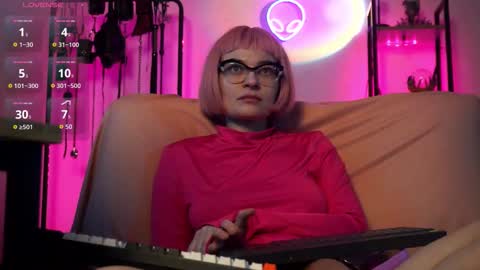 Snapshot of cyberxgoddess_ chatting on 11.26.25 Lily Goddess online show from 11.26.25