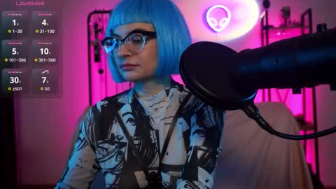 Snapshot of cyberxgoddess_ chatting on 12.01.25 Lily Goddess online show from 12.01.25