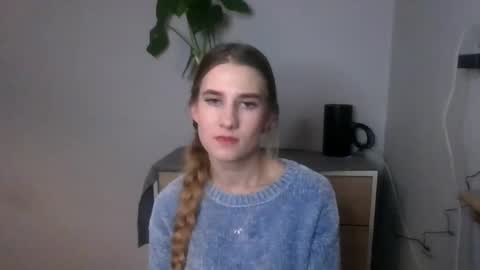 Snapshot of cyntianatural chatting on 12.07.24 CyntiaNatural online show from 12.07.24