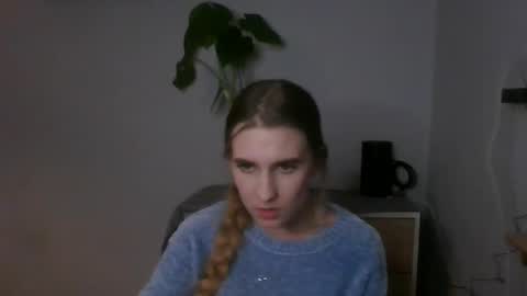 Snapshot of cyntianatural chatting on 12.07.24 CyntiaNatural online show from 12.07.24